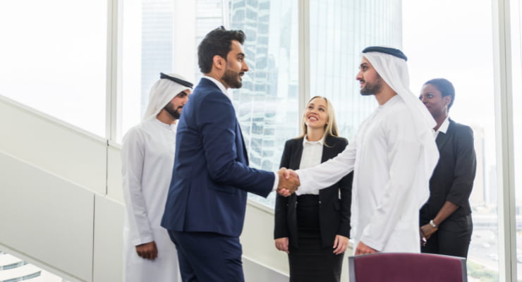 How To Get A Job in Dubai With A Good Salary