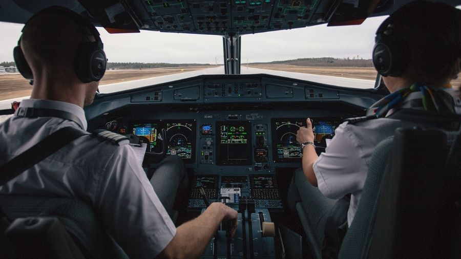 Pilot (Commercial Aircraft)