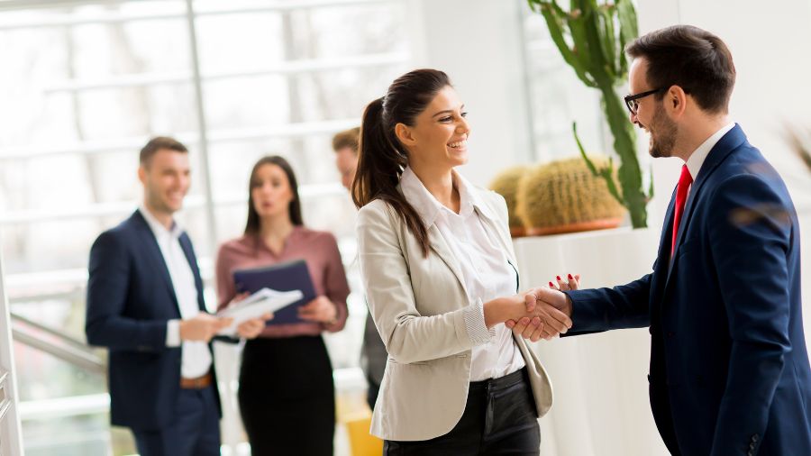 How Much Does an Employment Agency in Dubai Charge