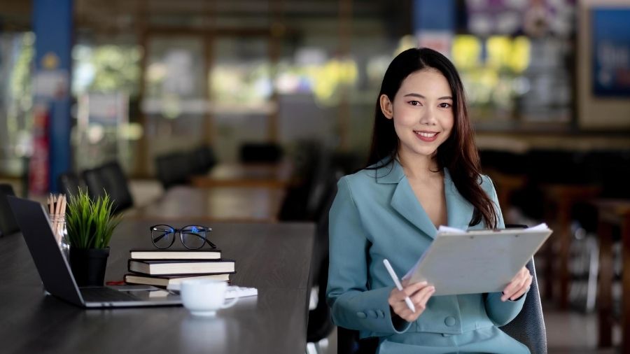How to Hire an Oracle Professional in the UAE