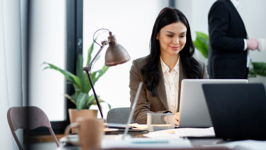Providing Unclear or Vague Job Details